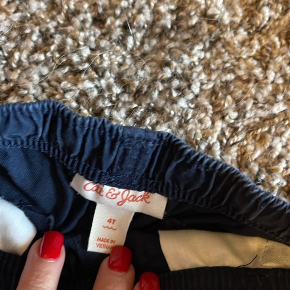 4T cat and Jack shorts - Picture 2 of 3